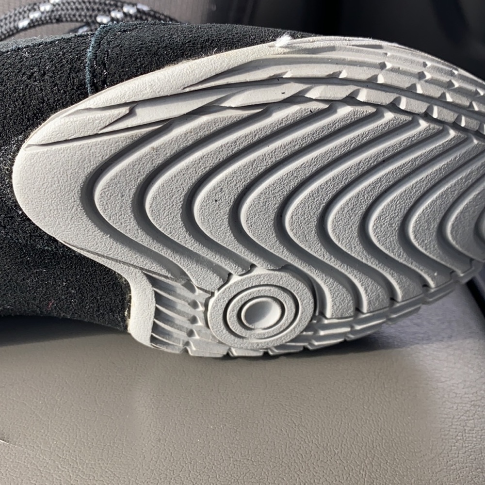 Sports shoe - Picture 2 of 6